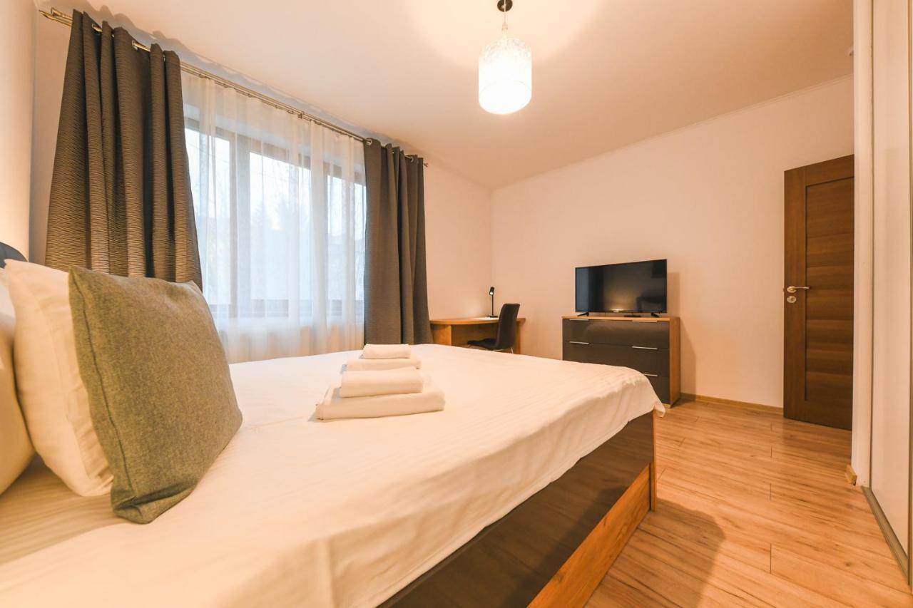 Spacious And Quiet 2 Bedroom Apartment คลูจ-นาโปกา ภายนอก รูปภาพ