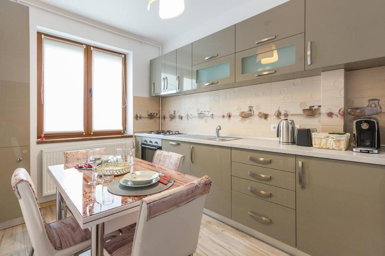 Spacious And Quiet 2 Bedroom Apartment คลูจ-นาโปกา ภายนอก รูปภาพ
