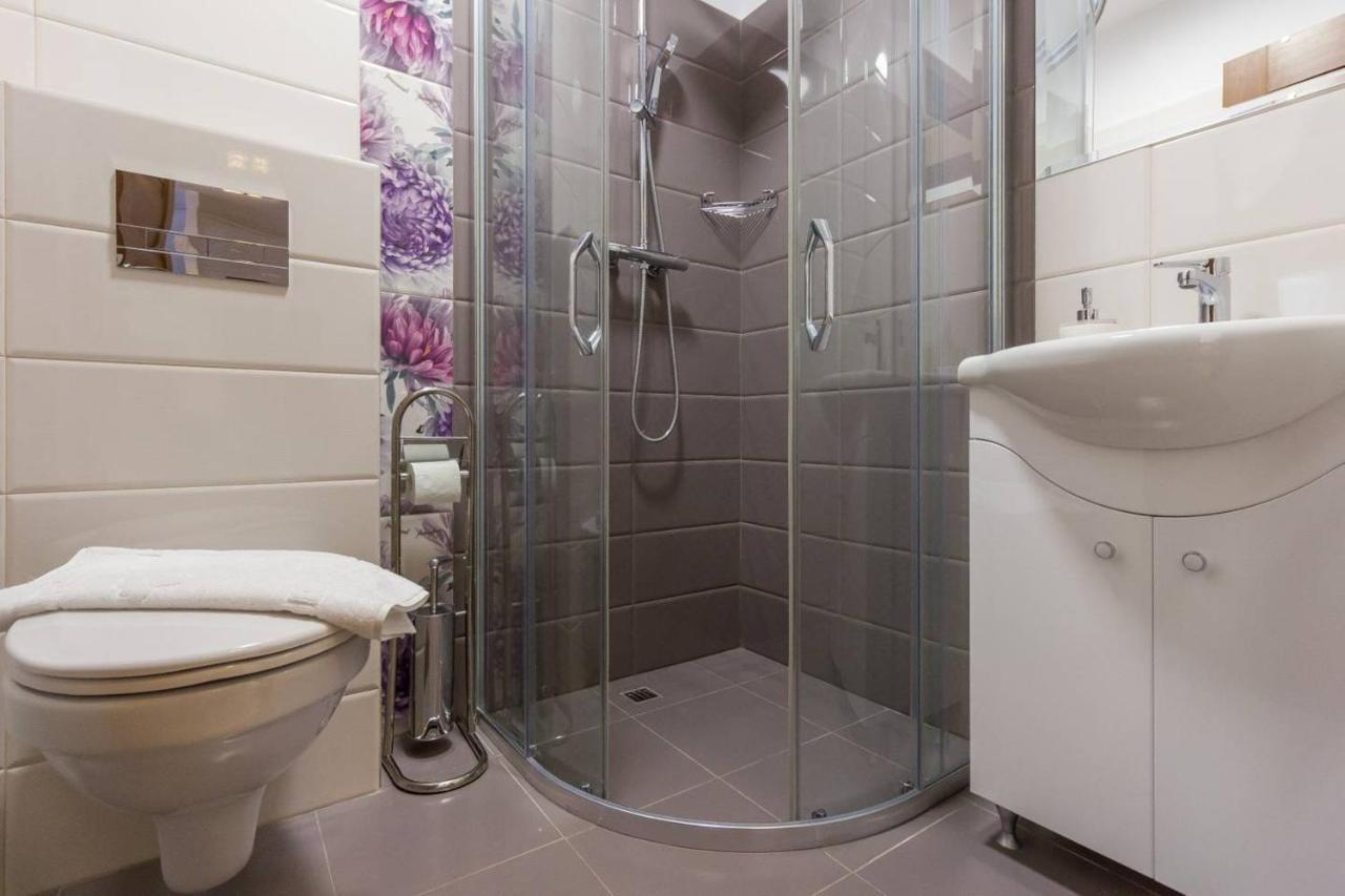 Spacious And Quiet 2 Bedroom Apartment คลูจ-นาโปกา ภายนอก รูปภาพ